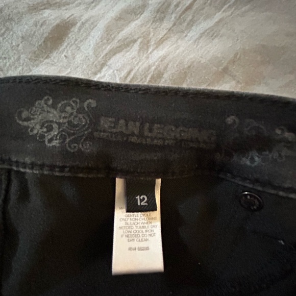 Express Black skinny jeans; Size 12 - Picture 2 of 3